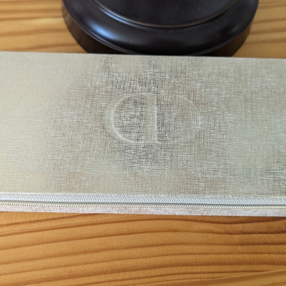 Dior case - Picture 4 of 6